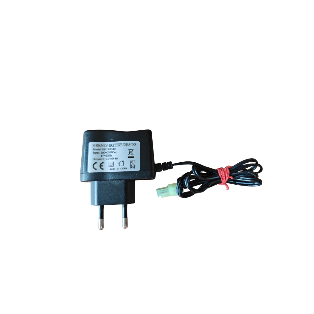 Carregador de parede universal AC/DC modelo NH120040 para baterias de Airsoft dos tipos NiMH e NiCd. Com entrada bivol